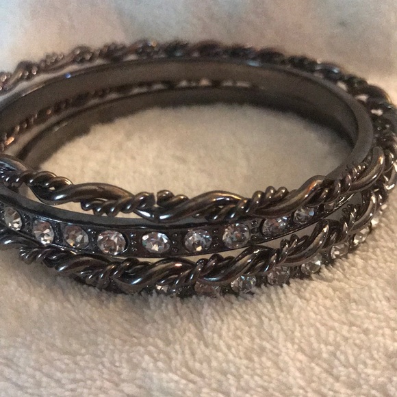 Bebe 4 stackable bangle set - Picture 2 of 3